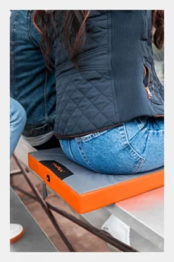 Thaw Rechargeable Heated Seatpad With Power Bank -Cotswold Outdoor b4ef390011 8989 d