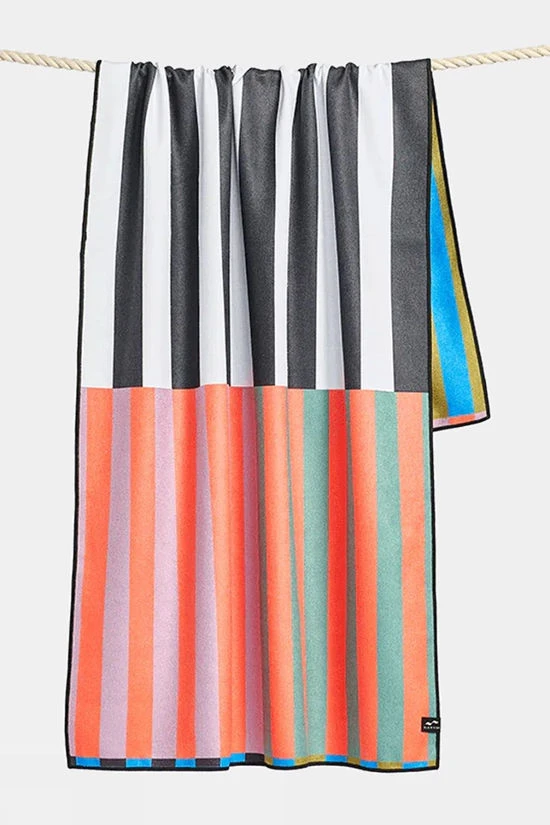 Slowtide Cannon Performance Quick-Dry Travel Towel 2 Slowtide Cannon Performance Quick-Dry Travel Towel - Image 2