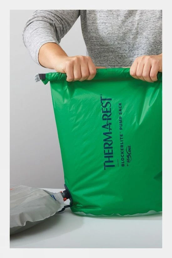 Therm-a-Rest BlockerLite Pump Sack 4 Therm-a-Rest BlockerLite Pump Sack - Image 4