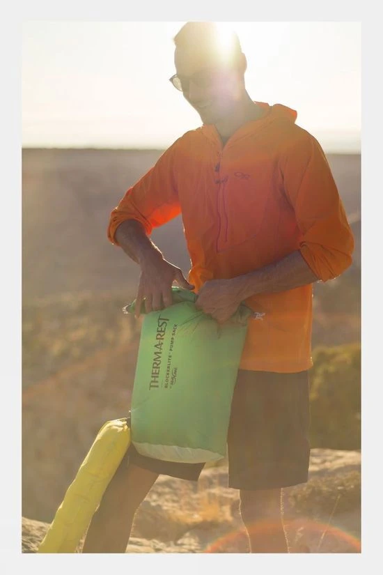 Therm-a-Rest BlockerLite Pump Sack 5 Therm-a-Rest BlockerLite Pump Sack - Image 5