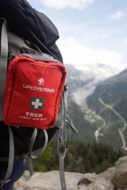 LIFESYSTEMS Trek First Aid Kit -Cotswold Outdoor e7314023 8989 l