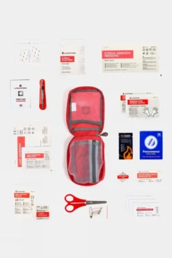 LIFESYSTEMS Trek First Aid Kit -Cotswold Outdoor e7314023 8989 r