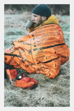 Lifesystems Light And Dry Bivi Bag -Cotswold Outdoor e7344060 2626 v