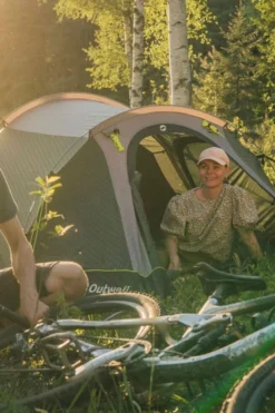 Outwell Earth 4 Plus Tent -Cotswold Outdoor g5fd3y0045 5073 f